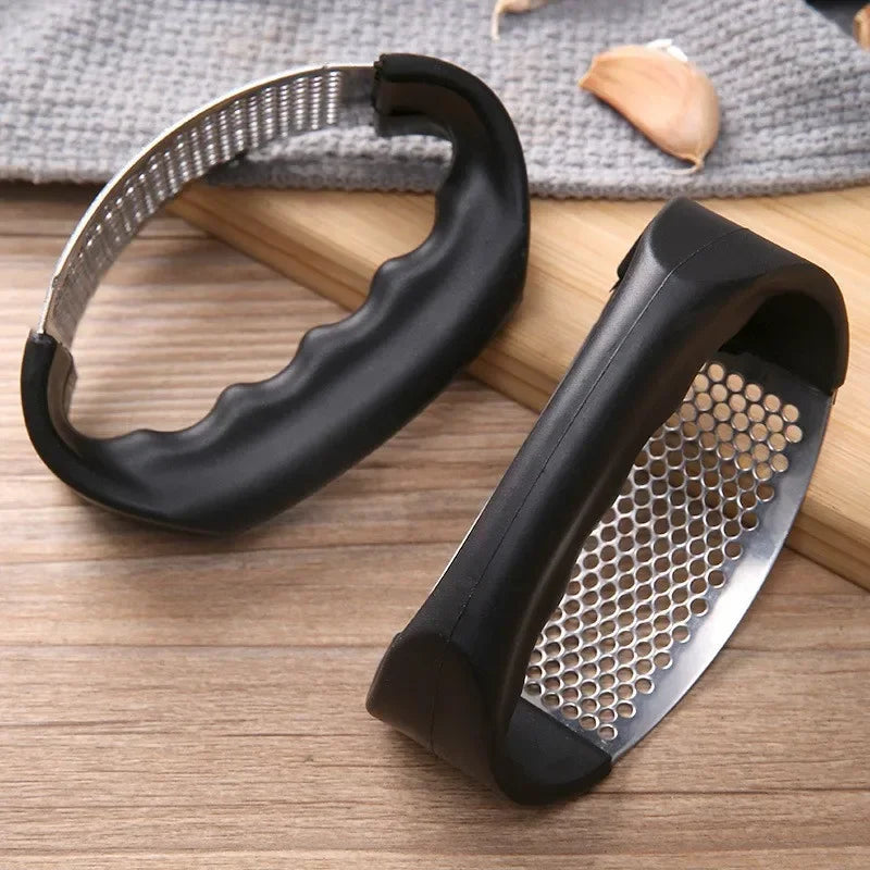 Stainless Steel Garlic Press & Ginger Crusher – Easy-Squeeze Kitchen Tool