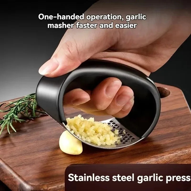 Stainless Steel Garlic Press & Mincer – Multi-Purpose Kitchen Tool